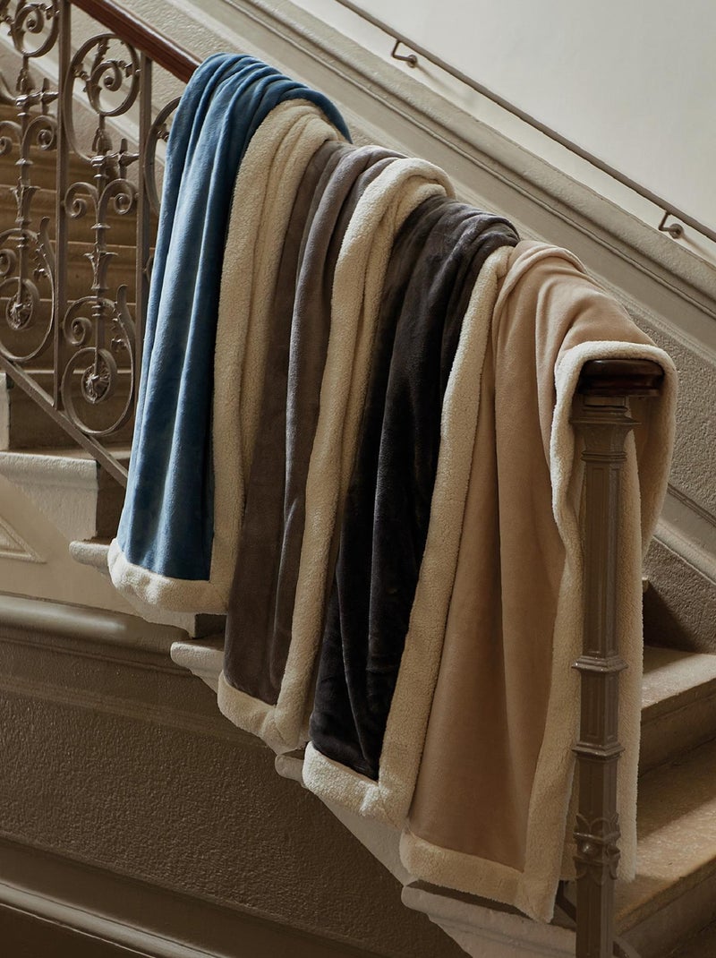 Plaid de microfibra con forro de sherpa Gris perla - Kiabi