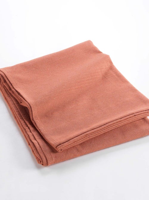 Plaid liso de policotón para sofá o cama - Kiabi Plaid liso de policotón para sofá o cama - Kiabi