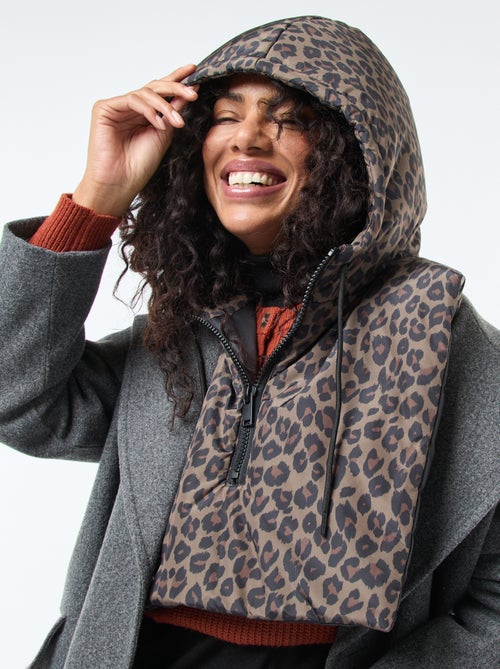 Plastrón con capucha y cuello con cremallera - Kiabi