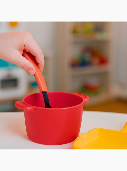 Play set de cocina infantil 13 piezas con ollas, sartén, colador y utensilios - Kiabi