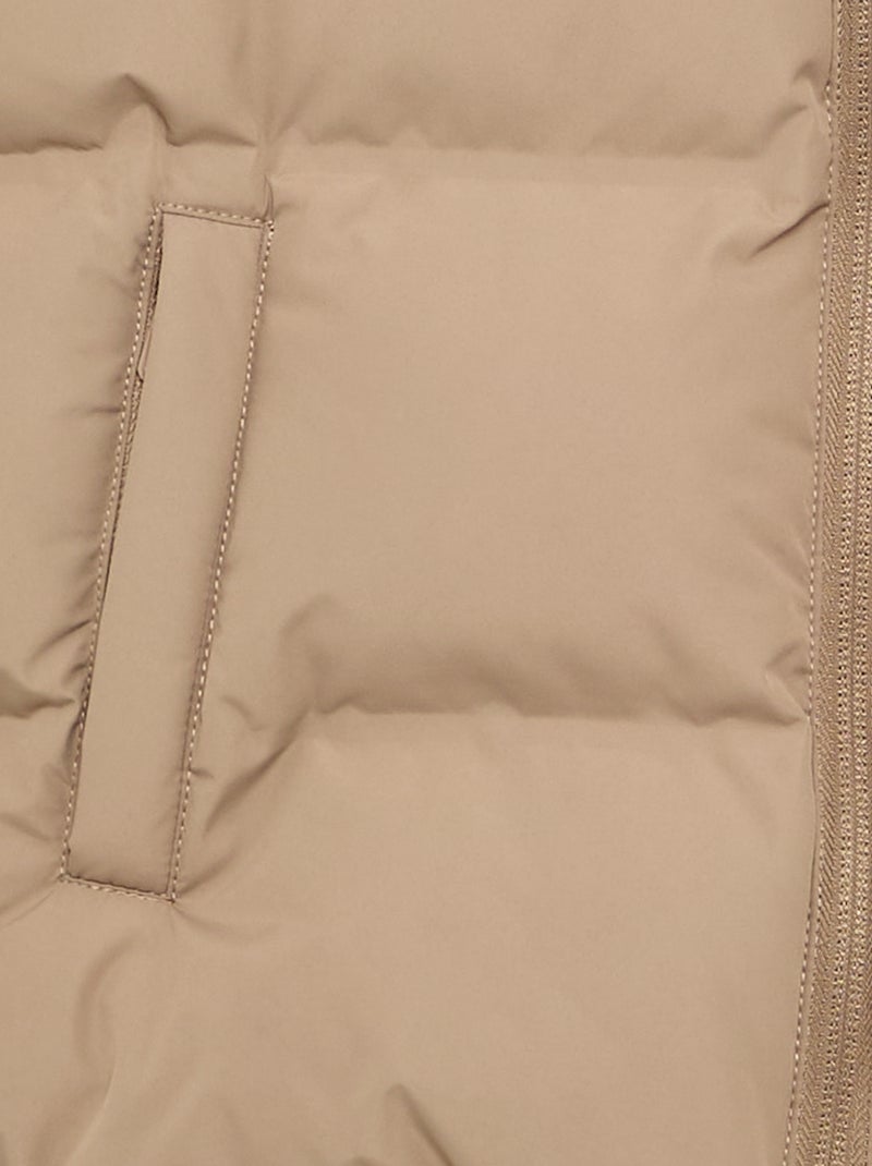 Plumífero acolchado con capucha Beige - Kiabi