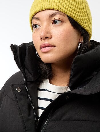 Abrigo acolchado largo cálido e impermeable con capucha