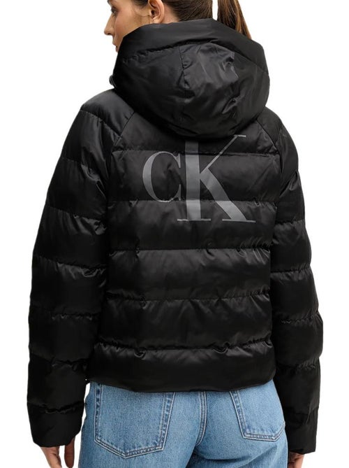 Plumífero Calvin Klein Jeans para Mujer - Kiabi Plumífero Calvin Klein Jeans para Mujer - Kiabi