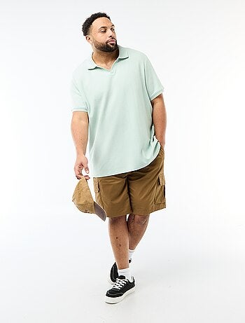 Polo de corte regular y manga corta