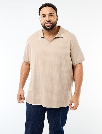 Polo de corte regular y manga corta
