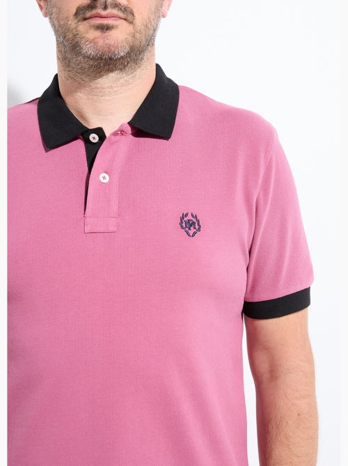 Polo de hombre con cuello y mangas en contraste. - AFIBEL - Kiabi