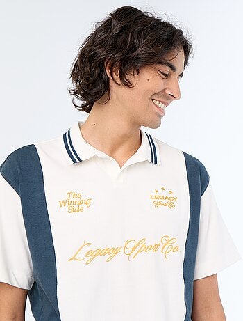 Polo de manga corta con bordados
