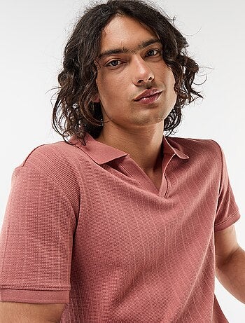 Polo de manga corta y material en nido de abeja