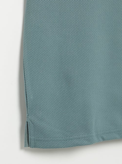 Polo de nido de abeja con cuello de cremallera - Kiabi Polo de nido de abeja con cuello de cremallera - Kiabi