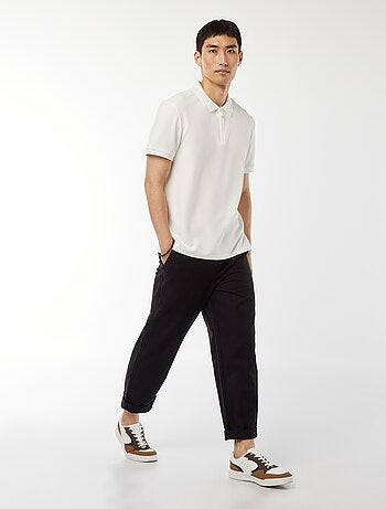 Polo de panal de abeja con cremallera en el cuello