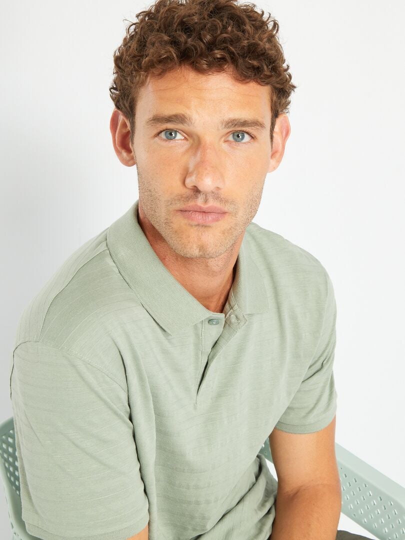 Polo de punto liso con relieve verde gris - Kiabi