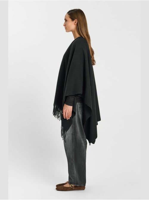 Poncho Eter 'le temps des cerises' - Kiabi Poncho Eter 'le temps des cerises' - Kiabi