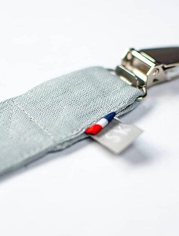 Portachupetes personalizable de lino lavado | SEVIRA KIDS