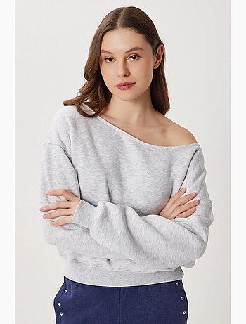 Preciosa sudadera con cuello asimétrico de estambul istanbul