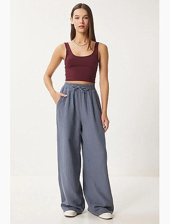 Preciosos pantalones estambul de pierna ancha con cordón y detalle de ribete. Istanbul
