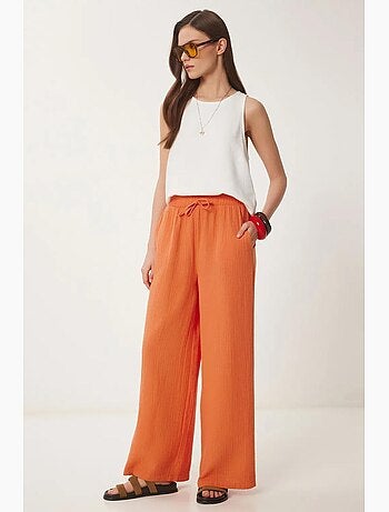 Preciosos pantalones estambul de pierna ancha con cordón y detalle de ribete. Istanbul