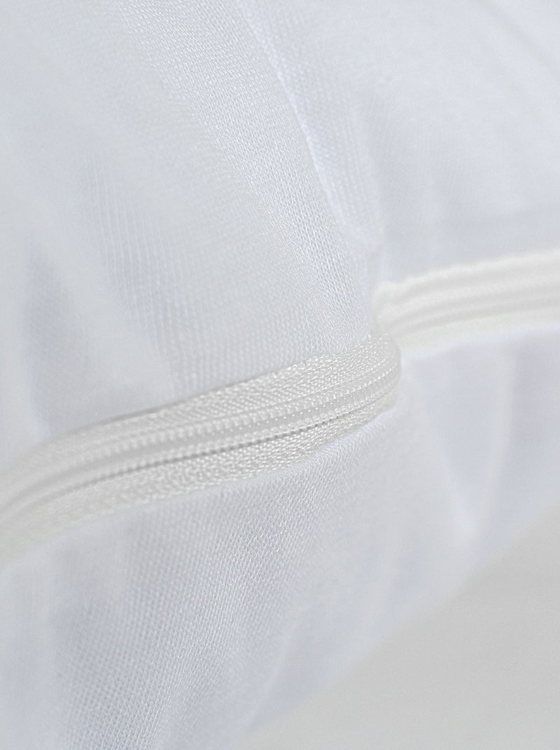 Protector de almohada impermeable Jersey algodón "Happyfriday" Blanco - Kiabi
