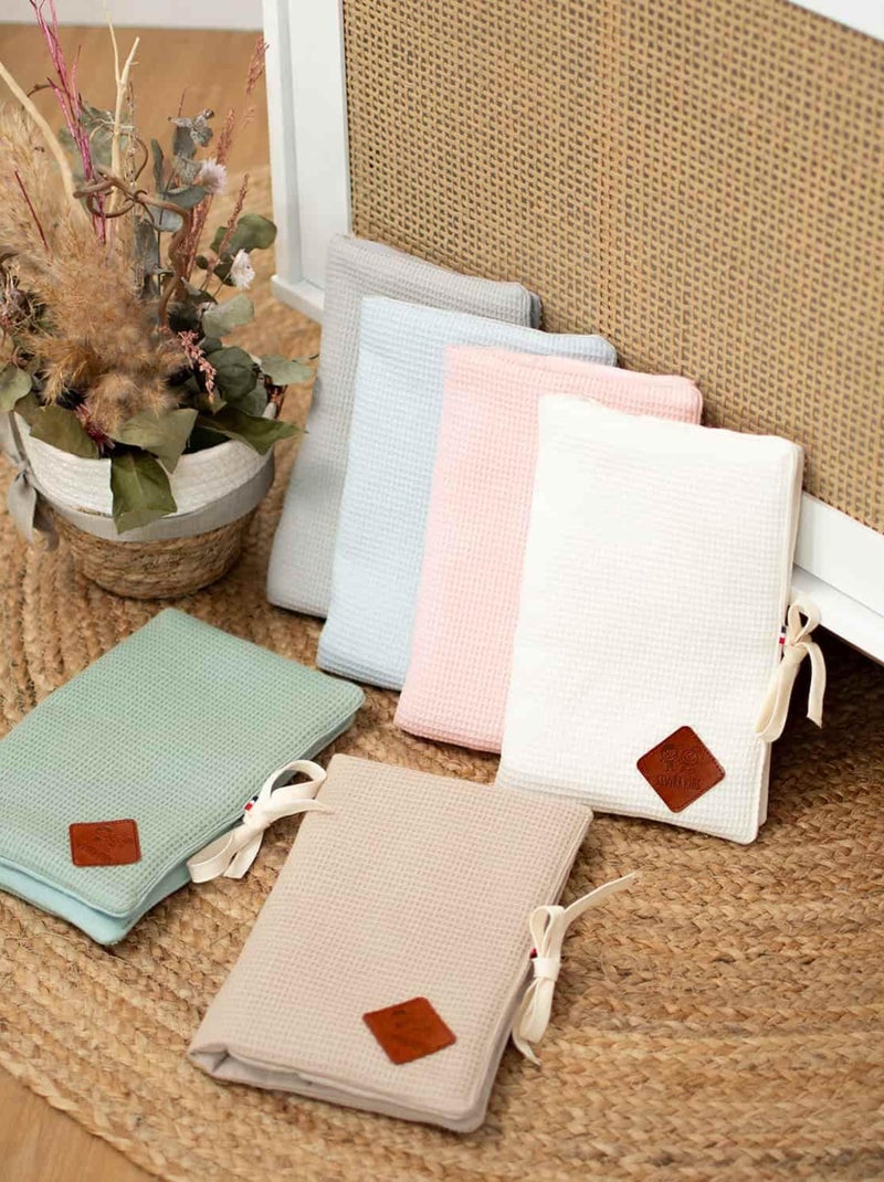Protector para cartilla de salud en nido de abeja | SEVIRA KIDS Beige - Kiabi