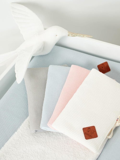 Protector para cartilla de salud en nido de abeja | SEVIRA KIDS - Kiabi