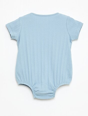 Ranita lisa sin mangas cuello redondo