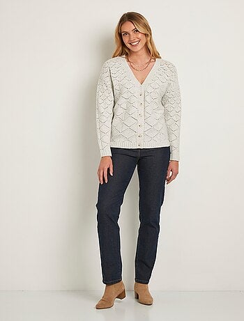 Rebeca corta abotonada con cuello de pico, lisa - Afibel