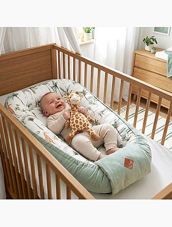 Reductor de cuna de nido para bebés acolchado, safari | SEVIRA KIDS