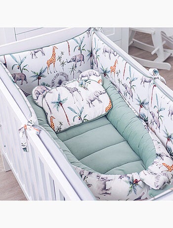 Reductor de cuna de nido para bebés acolchado, safari | SEVIRA KIDS