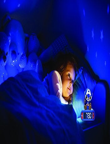 Reloj despertador con luz nocturna y sonidos del Capitán América
