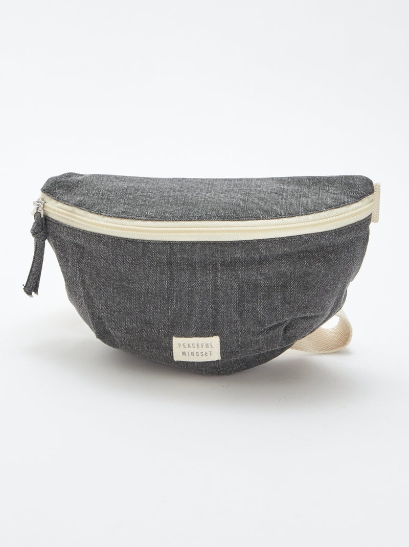 Riñonera grande con etiqueta cosida negro - Kiabi