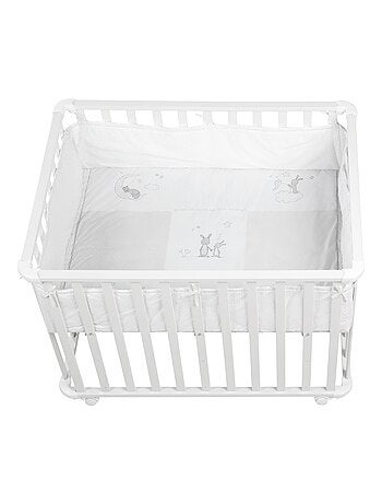 ROBA Parque infantil en madera 75x100 "Fox & Bunny" + alfombra de parque y ruedas con freno - Blanco