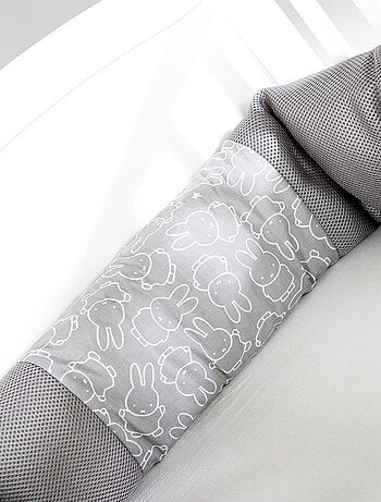 ROBA Protector de cuna safe asleep® - Easy Air "miffy®" - Gris
