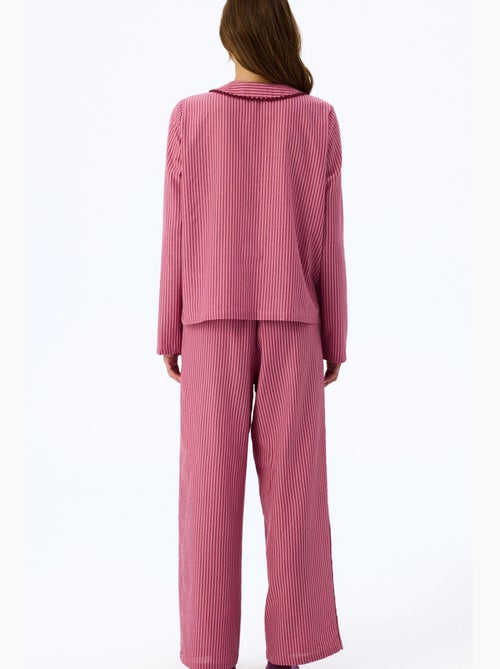 Rosy conjunto de pijama con camisa de manga larga y pantalón penti - Kiabi Rosy conjunto de pijama con camisa de manga larga y pantalón penti - Kiabi