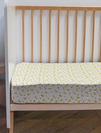 Sábana bajera de punto infantil con estampado sabana