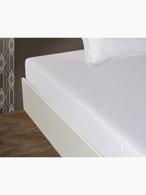 Sábana encimera satén de algodón rayas 94 hilos/cm² blanco - Kiabi Sábana encimera satén de algodón rayas 94 hilos/cm² blanco - Kiabi