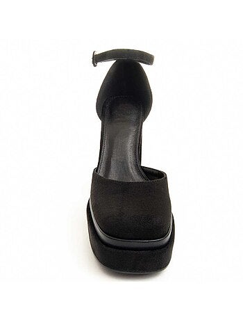 Salón Cómodo Para Mujer. Montevita Salonnt