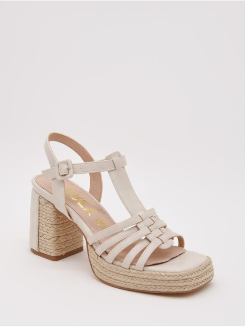 Sandalia Casual Sintetico Montevita Beige - Kiabi