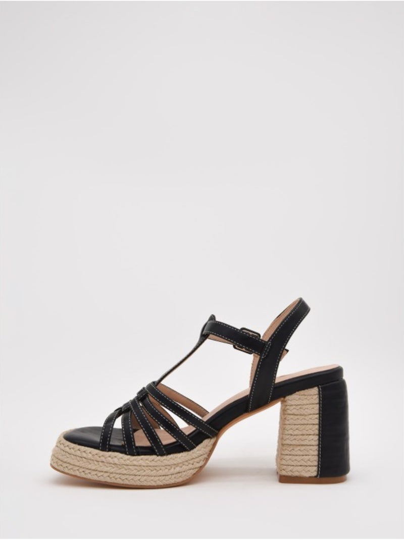 Sandalia Casual Sintetico Montevita Negro - Kiabi