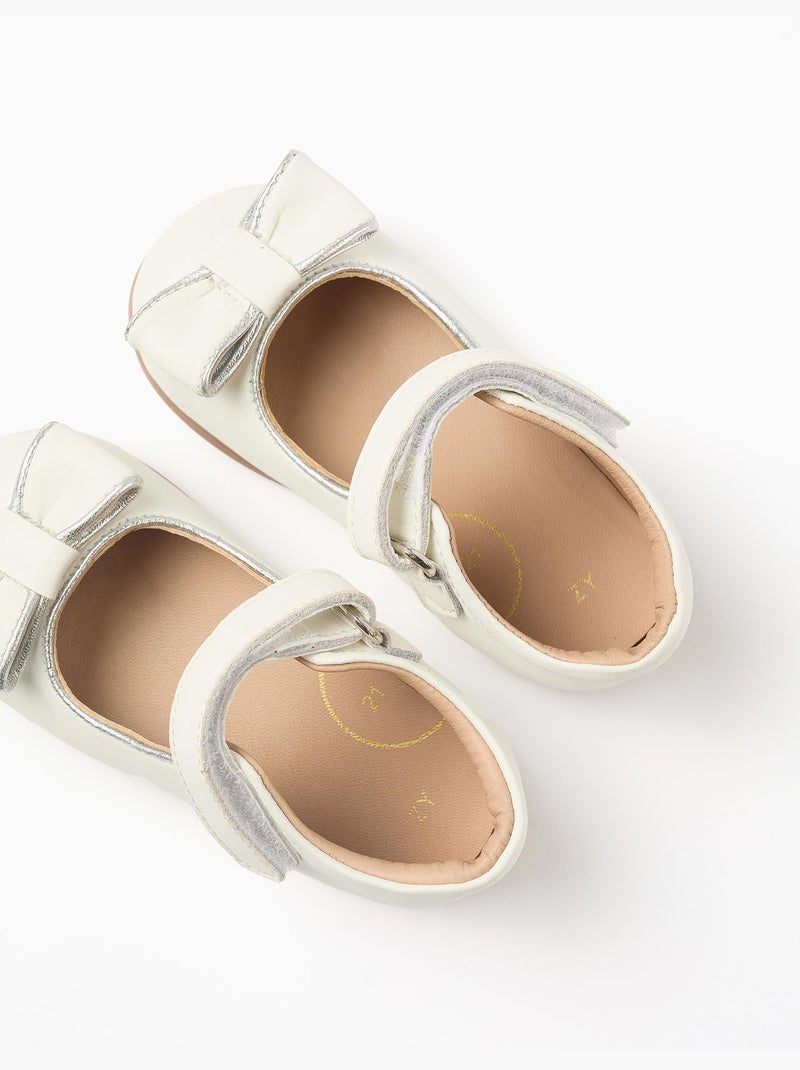 Sandalia cómoda y práctica de piel Blanco - Kiabi