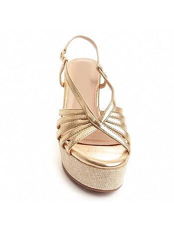 Sandalia Con Cuña De Esparto Para Mujer. Montevita Wesparto