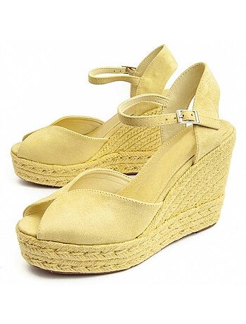 Sandalia Con Cuña De Esparto Para Mujer. Montevita Wesparto