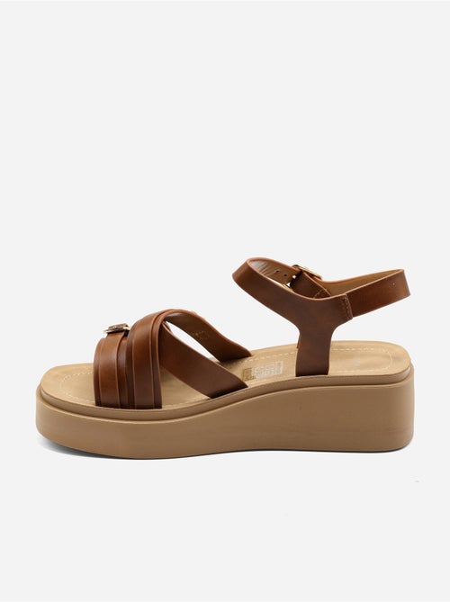 Sandalia con cuña y tiras múltiples - Kiabi Sandalia con cuña y tiras múltiples - Kiabi
