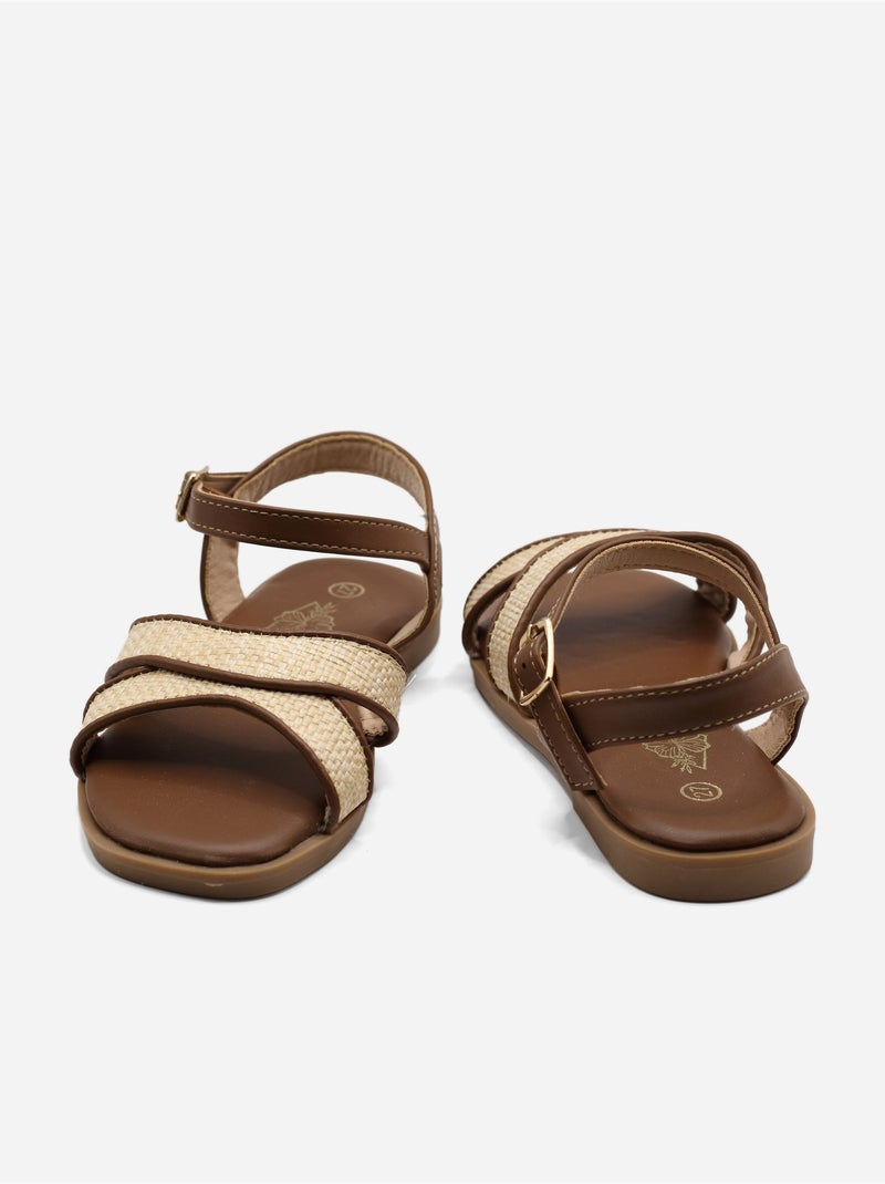 Sandalia correa cruzada Camel - Kiabi
