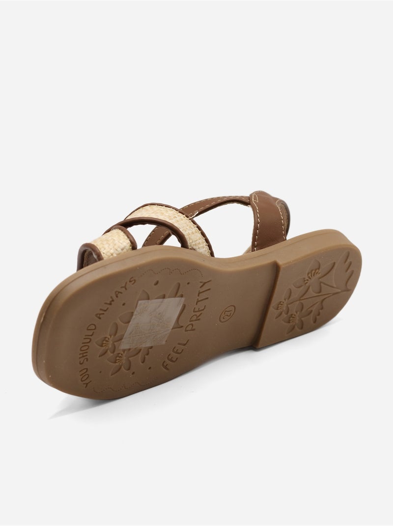 Sandalia correa cruzada Camel - Kiabi