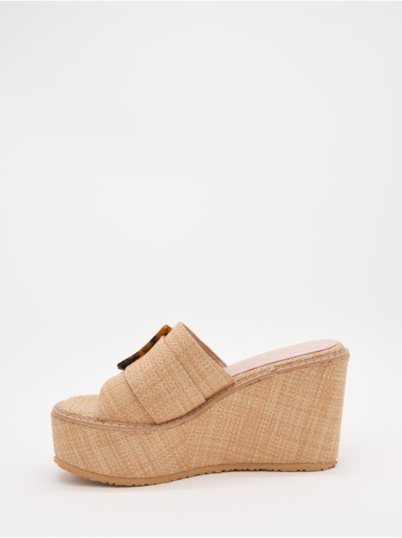 Sandalia Cuña Sintetico Montevita Beige - Kiabi