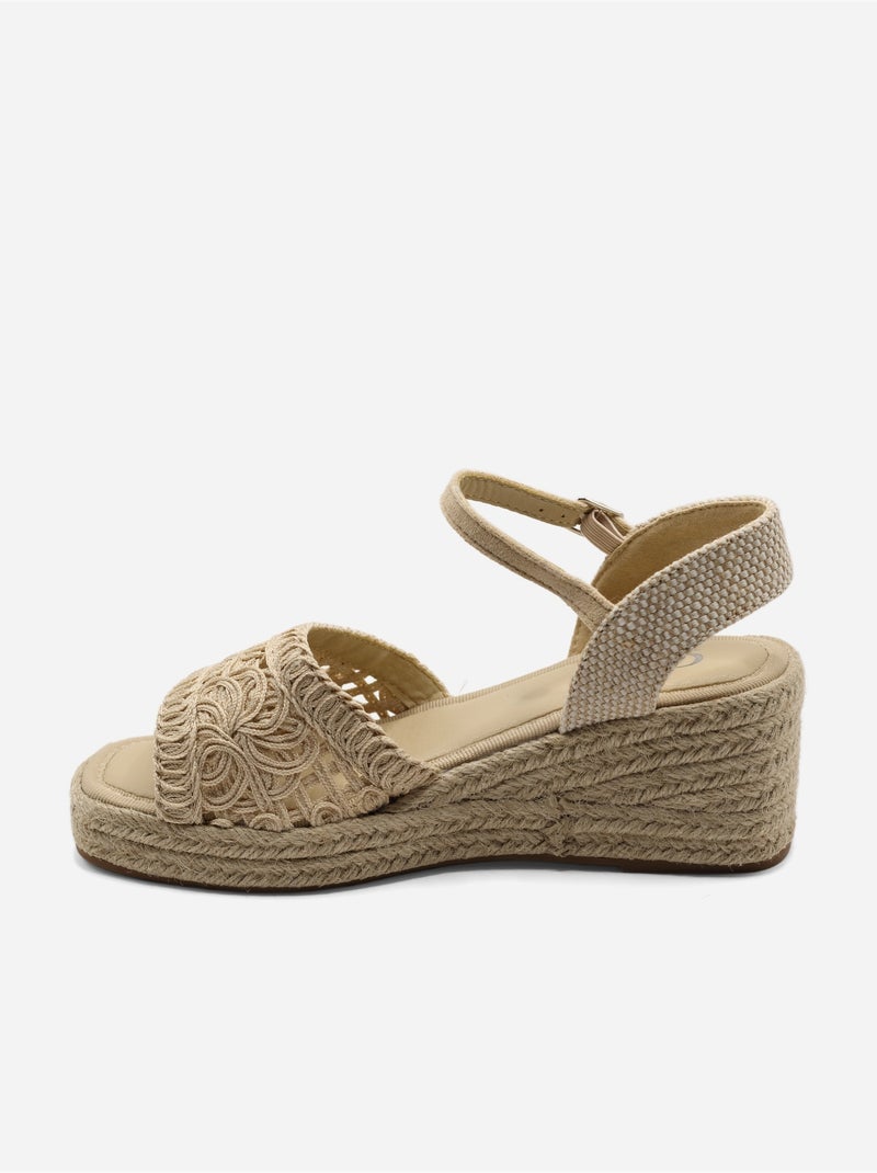 Sandalia de cuña correa cruzada Beige - Kiabi