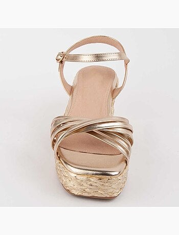 Sandalia De Cuña Para Mujer. Montevita Salia