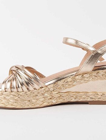 Sandalia De Cuña Para Mujer. Montevita Salia