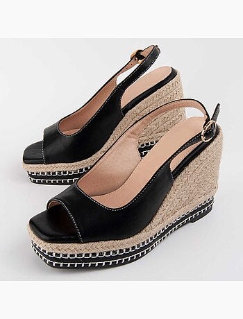 Sandalia De Cuña Para Mujer. Montevita Salia