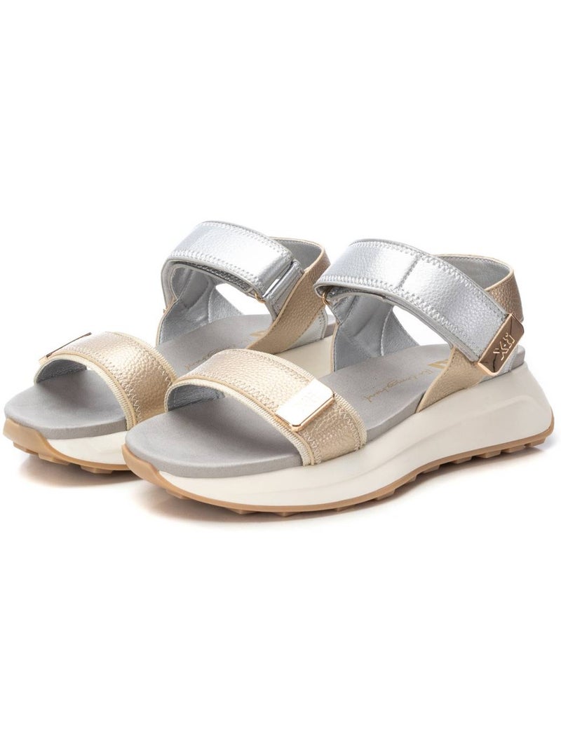 Sandalia Diario Mujer Suela Plana - Xti Oro - Kiabi