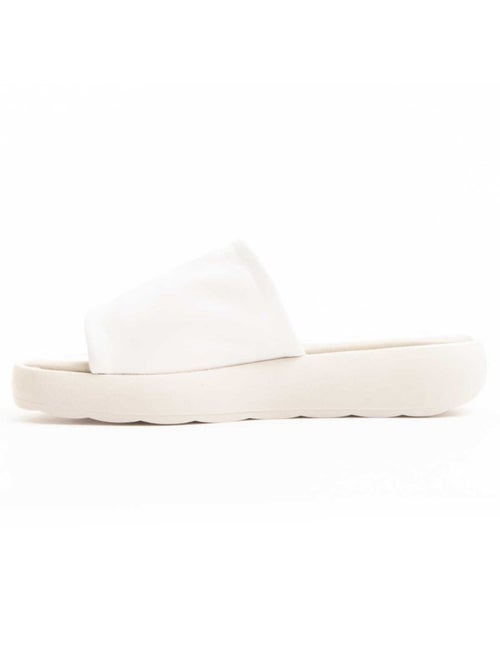 Sandalia plano cuero wikers - Kiabi Sandalia plano cuero wikers - Kiabi
